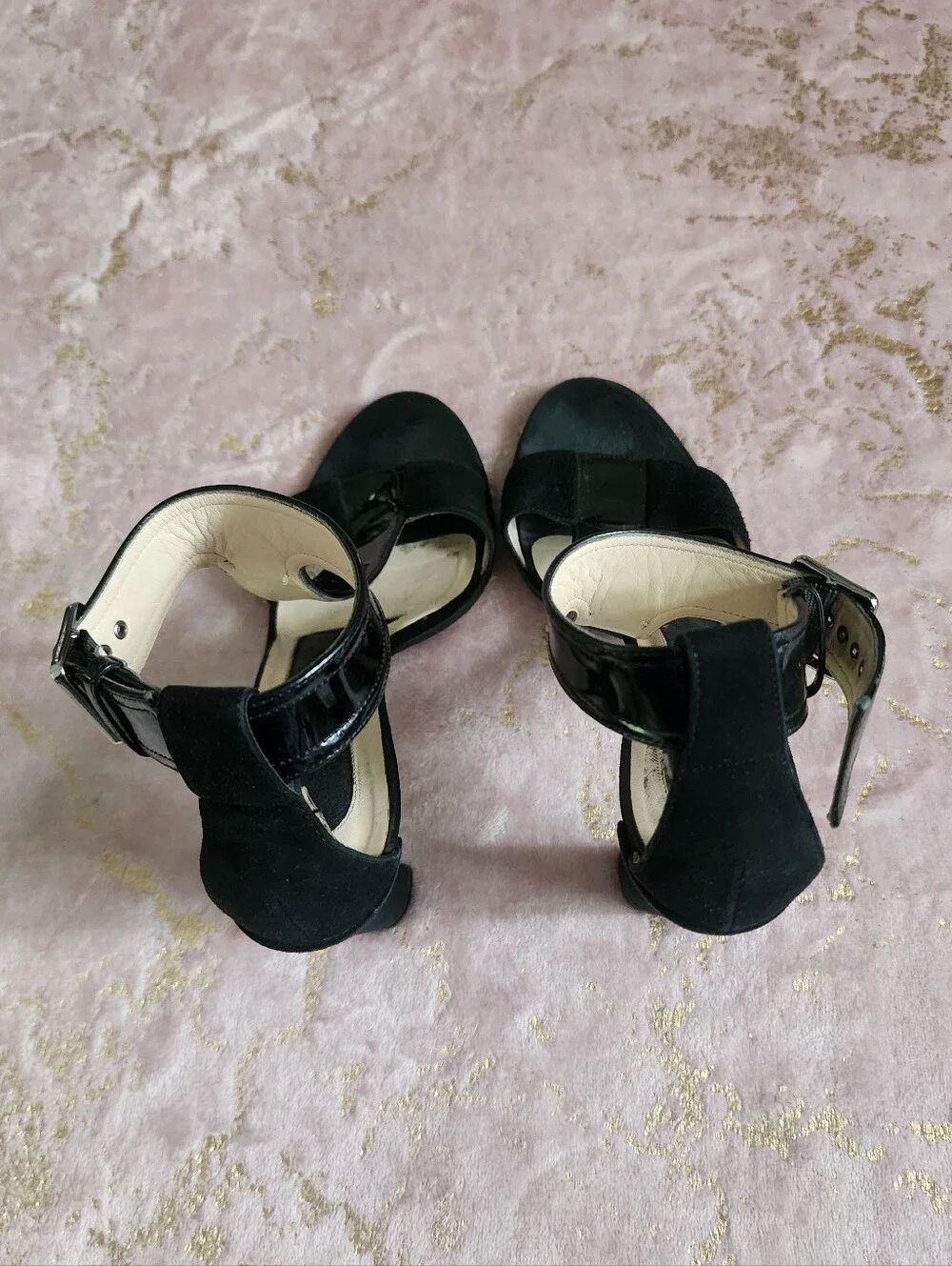 GUCCI | Classic Black T-Strap High Heel Sandals - Picture 8 of 16